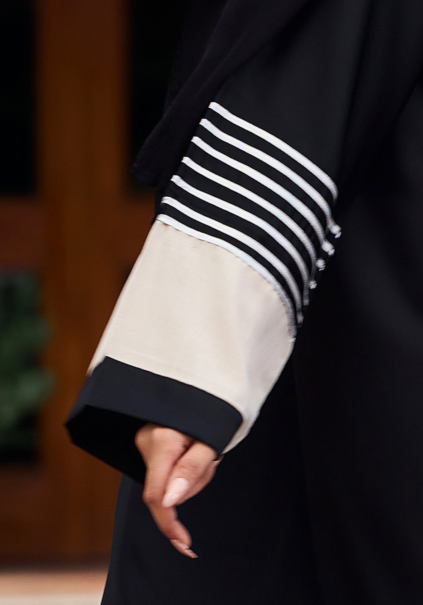 Black Stripes Abaya | Velora
