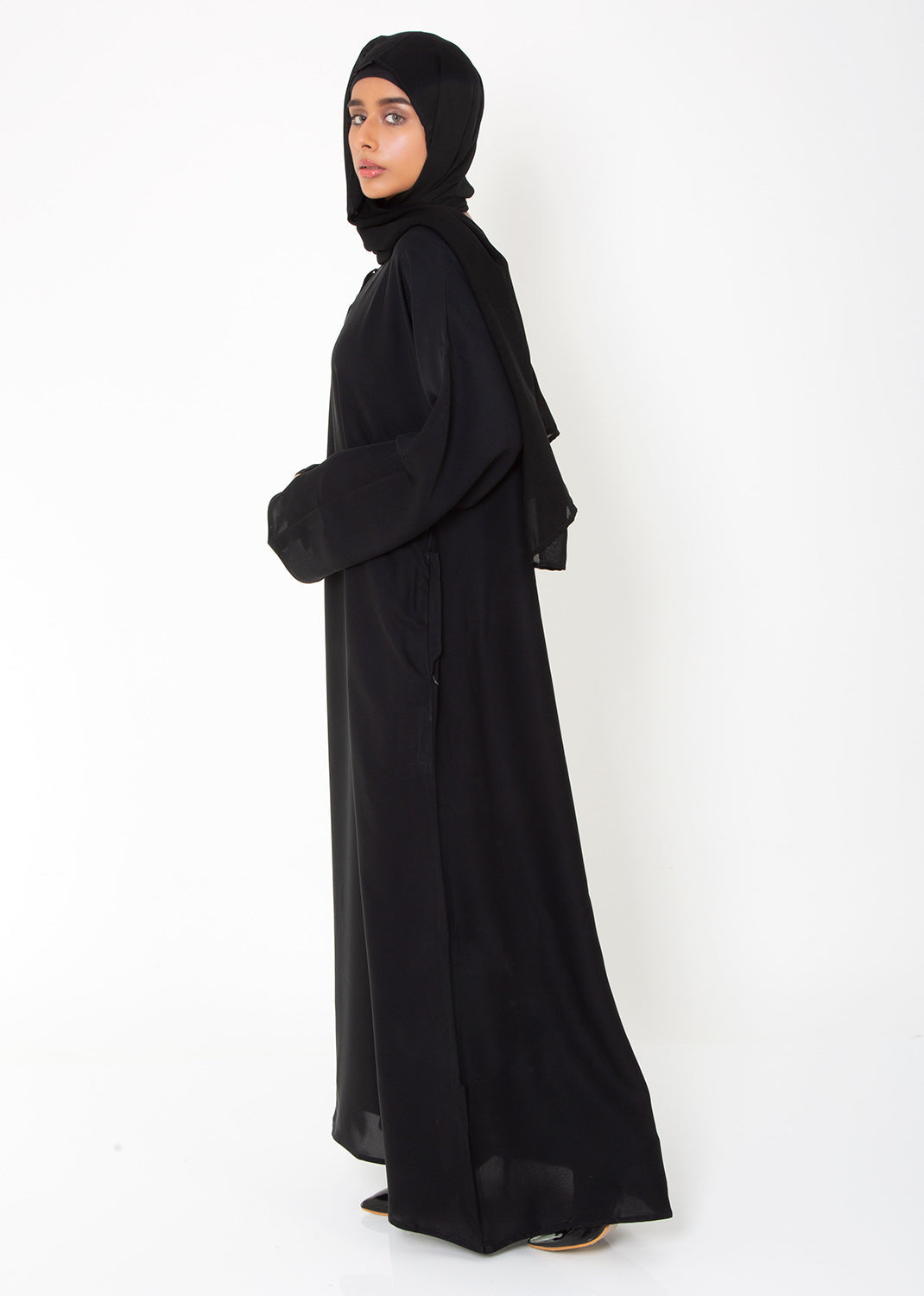Black Basic Front-Closed Abaya