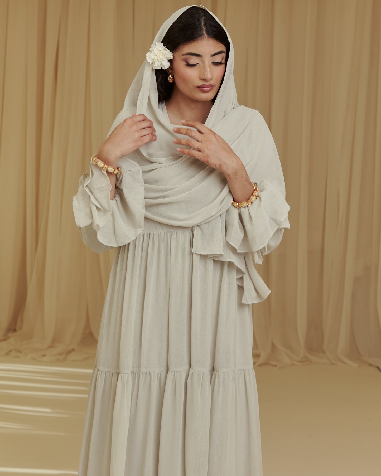 The Muse Abaya - Ivory Sage