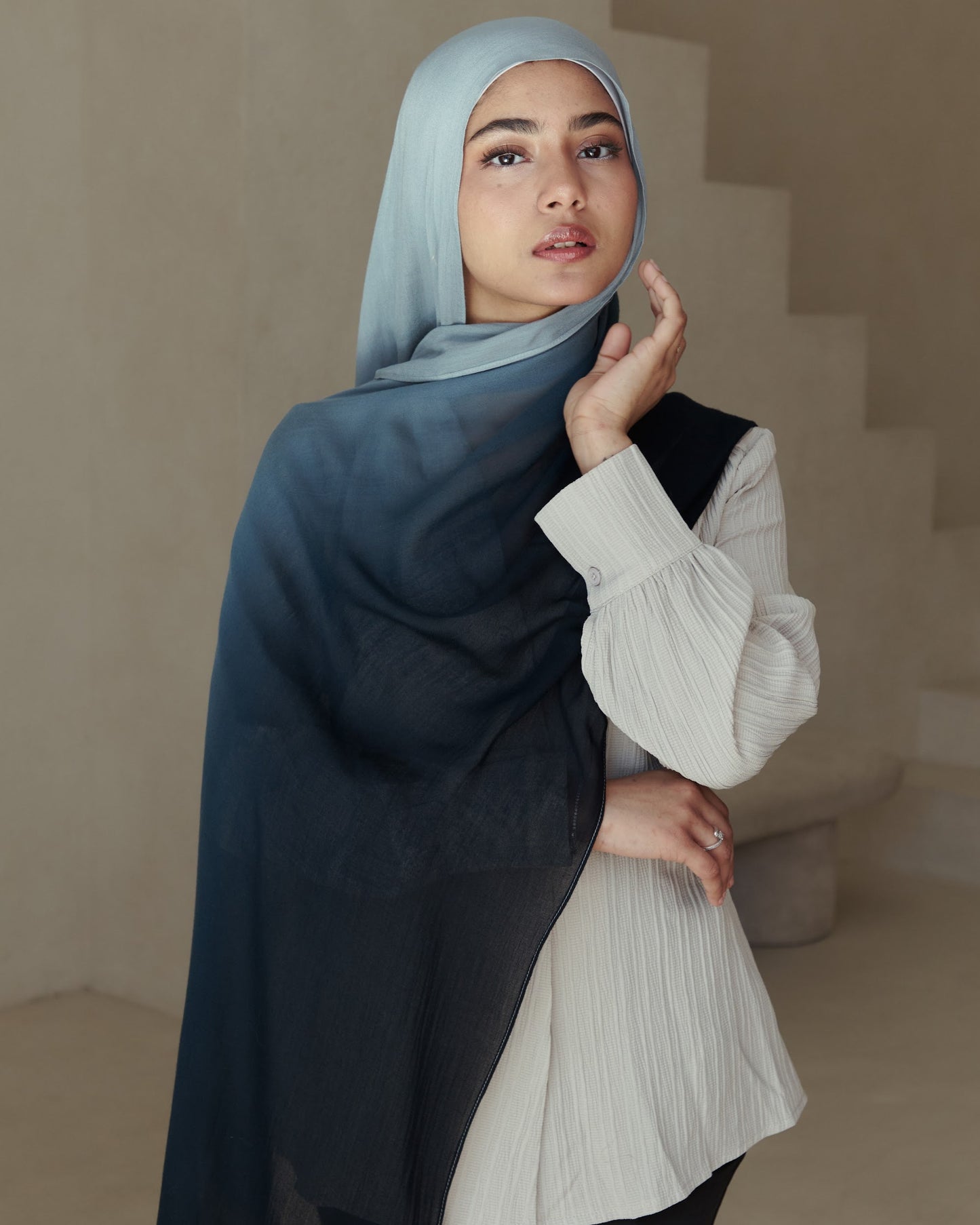 Ombré Modal Hijab - Midnight Oud